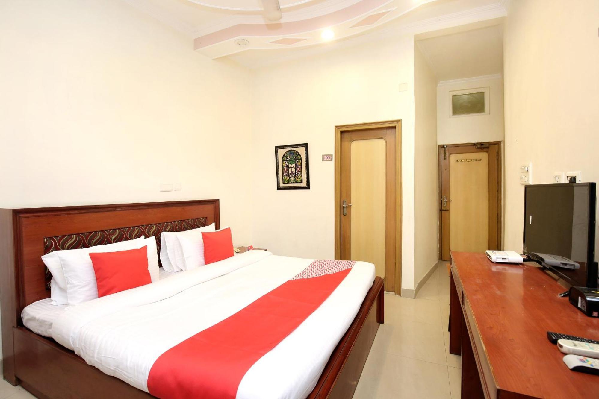 Hotel O Le Bon Ton لوديانا المظهر الخارجي الصورة
